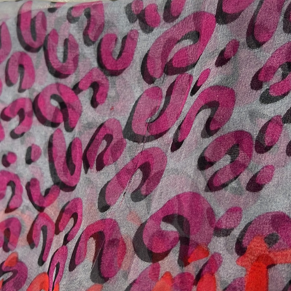 Louis Vuitton Animal Print Scarf - Picture 7 of 7